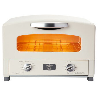 わずか0.2秒で発熱遠赤グラファイトで極上のトーストを 特許技術「遠赤グラファイト」搭載で、発熱するまでの時間はたったの0.2秒。高温の庫内で一気に焼き上げることで、外はカリッと、中は水分が残っているのでモチモチのトーストに仕上がります。 網目の細かいこだわりのメッシュ網でお餅もおいしく焼ける パック餅を焼く際にアルミホイルを敷かなくても膨らんだお餅のくっつきを防ぎ、両面をしっかり焼くことができます。外はパリッと香ばしく、中はもっちりとしたおいしいお餅が焼けます。 フライの温め直しも得意余分な油を受け皿へ落とし衣をサクッと仕上げる 天ぷら、唐揚げ、魚のフライなど、冷めてしまった揚げ物を温め直すときは、焼き網の下に受け皿を置いてから加熱します。余分な油を落として揚げたてのようなサクッとした食感をお楽しみいただけます。 焼き網は取り外し可能お手入れが簡単に メッシュ網になったことで食材が下におちにくく、トーストの裏面の焼きムラがさらに改善しよりおいしいトーストを実現しました。 山型パンが2枚入る奥行がある広々とした庫内 操作しやすい大型つまみ 製品仕様 製品寸法 (庫内寸法) 幅 350(310) × 奥行 295(235) × 高さ 235(87)mm 製品質量 約3.4 kg トースト枚数 2枚 消費電力（電源） 1270W（AC100V） コードの長さ 1.2m マイコン制御 × 安全装置 過昇防止サーモスタット 調理メニュー × 15分タイマー ○ 炊飯釜 × グリルパン × その他付属品 受け皿（ホーロー） ≪br>