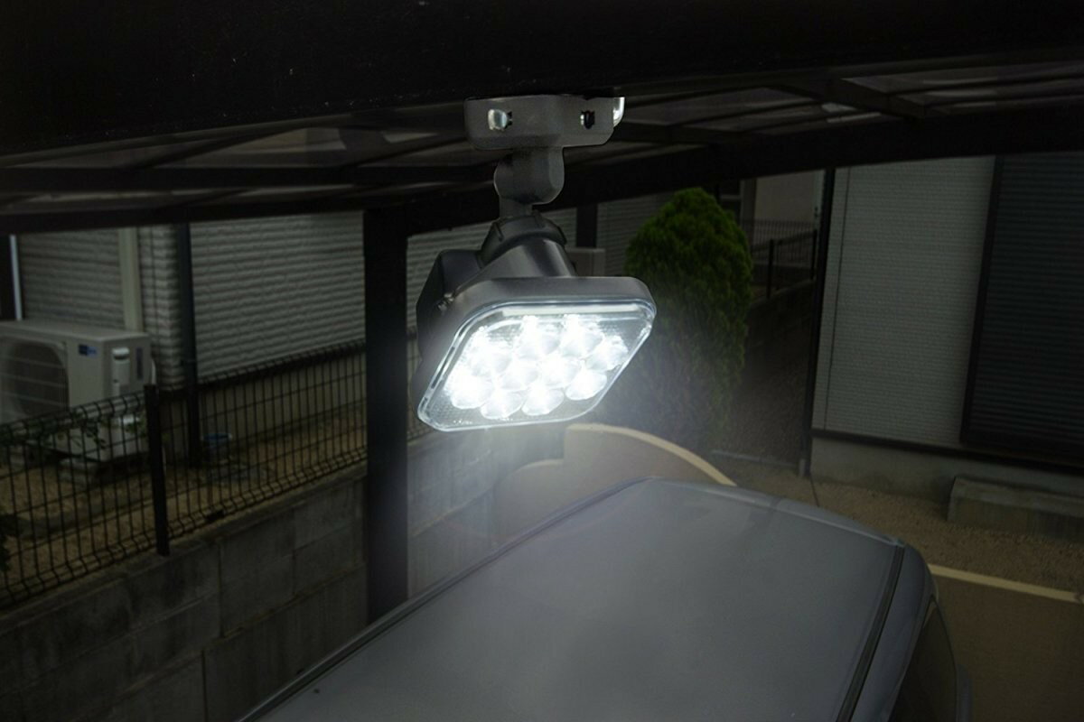 ムサシRITEXフリーアーム式LEDセンサーライト(8Wtimes;1灯)「コンセント式」防雨型LED-AC1008