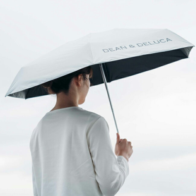 ディーンアンドデルーカ 折り畳み傘（晴雨兼用）ホワイト×グレーストライプ DEAN&D...