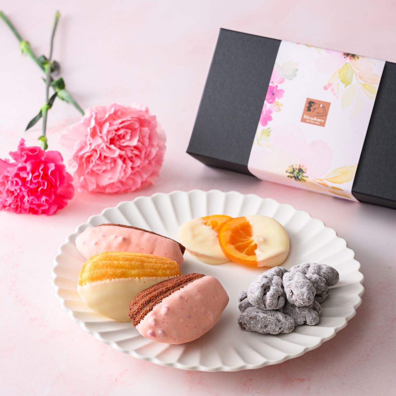 《春の限定商品》SPRING SET S 焼き菓子詰合せ(Sサイズ 6個入り）/ 母の日 ギフト お菓子 おすすめ チョコレート 高級 木苺のマドレーヌ 限定 チョコレート 焼き菓子 ギフト プレゼント 焼き菓子 ご褒美チョコ スイーツ おしゃれ デカダンス decadence du chocolat
