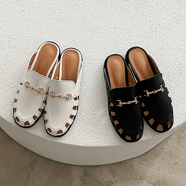 サンダル バブーシュ ローファー シースルー ビット モチーフ フラット レディース 黒 白 ブラック ホワイト 歩きやすい 痛くない おじ靴 革靴 靴 婦人靴 韓国