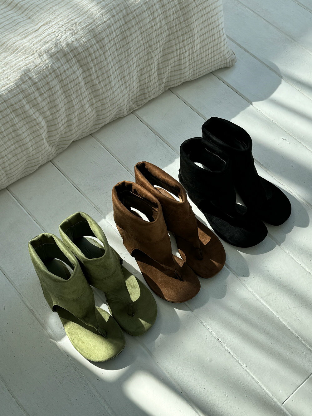 サンダル ブーツ レディース ブラック グリーン ブラウン トング フラット 韓国