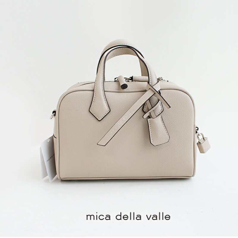 mica della valle ~Jf@b Monica jJ SO-0046