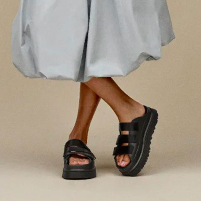 【国内正規販売店】UGG　アグ　GoldenGlow Slide　ゴールデングロウ スライド サンダル (ユニセックス)　1167430【BLACK(BLK)】【ストリート　フェス　トラベル　旅行　厚底】 2