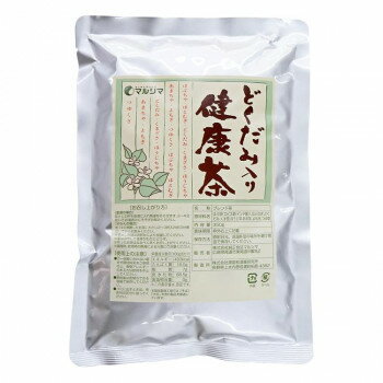 どくだみ、はと麦、はぶ茶、くま笹、よもぎ、ほうじ茶、あま茶、つゆ草をバランスよく配合しました。「良草口に苦し」と言われるように、野草を煎じると独特のにおいがありますが、このどくだみ入り健康茶は野草の良さを残し、どなたにも飲んでいただけるようにおいしくブレンドしました。（お召し上がり方）急須の場合・・・茶さじ2杯を急須に入れ、熱湯をそそぎ、3〜4分おいてお湯呑みにいれお飲みください。やかんの場合・・・約1リットルの沸騰したお湯に大さじ2〜3杯ほど入れ、約3分程煮出してからお飲みください。※煮出し時間・水の量・茶葉の量はお好みにより加減してください。※夏は冷やして麦茶のかわりにお飲みください。サイズ個装サイズ：19×28×9cm重量個装重量：1200g仕様賞味期間：製造日より720日生産国日本栄養成分【100g(茶葉)あたり】エネルギー:403kcalたんぱく質:16.5g脂質:7g炭水化物:68.5g食塩相当量:0g※この表示値は目安です。原材料名称：ブレンド茶はぶ茶(エビス草(インド産))、はとむぎ、どくだみ、くま笹、ほうじ茶、あま茶、よもぎ、つゆ草その他アレルギー0保存方法常温保存製造（販売）者情報販売者:株式会社純正食品マルシマ広島県尾道市東尾道9番地2fk094igrjs