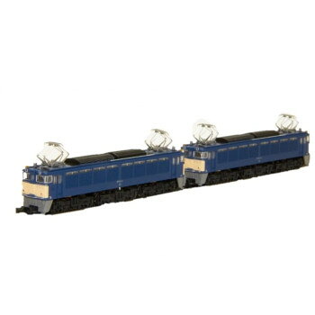 モデルは碓氷峠鉄道文化むらで運転体験用として動態保存されている1次型の11・12号機。出荷状態ではアーノルドカプラーを組付。同梱のダミーカプラーと交換可能。ダミーカプラーは自動連結器と双頭型両用連結器を作り分け。2エンド側のジャンパ栓受けは極小サイズながら実車同様に彩色。付属のインレタを使用することで車番を変更可能。その他ユーザー取付パーツとして避雷器、ホイッスル、各種アンテナ類、115系との連結用アーノルドカプラーも同梱。別売りの「489系」や「115系」等と組み合わせてお楽しみください。単体での最小走行半径はR95(489系、115系との連結時はR195)。サイズ高さ1.9×奥行8.0×横幅1.3cm個装サイズ：3×19×11cm重量個装重量：232g素材・材質ABS、ダイキャスト、POM、PCB、他仕様JR東日本商品化許諾済対象年齢:15歳以上ヘッドライト・テールライト点灯(車体内部のスイッチで連結面のライトを消灯可)セット内容EF63形電気機関車 1次形 青 (11号機×1　12号機×1)ダミーカプラーA×2・B×2ジャンパ栓A×2・B×2避雷器×6ホイッスル×6アンテナA×3アンテナB×3C’アンテナ×6115系用アーノルドカプラー×4ナンバー変更用インレタ×1取扱説明書×1生産国中国EF63形電気機関車1次形の模型