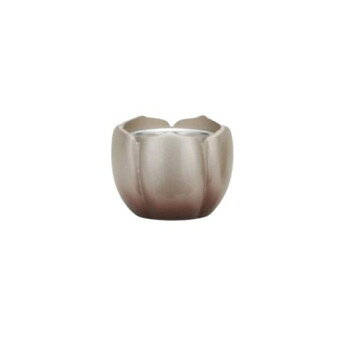 桃の花をモチーフにした茶湯器桃の花をモチーフにした具足。高岡の鋳物職人の手によって形作られました。サイズH4.0×直径5.2cm個装サイズ：5×5×4cm重量個装重量：100g素材・材質真鍮生産国日本fk094igrjs