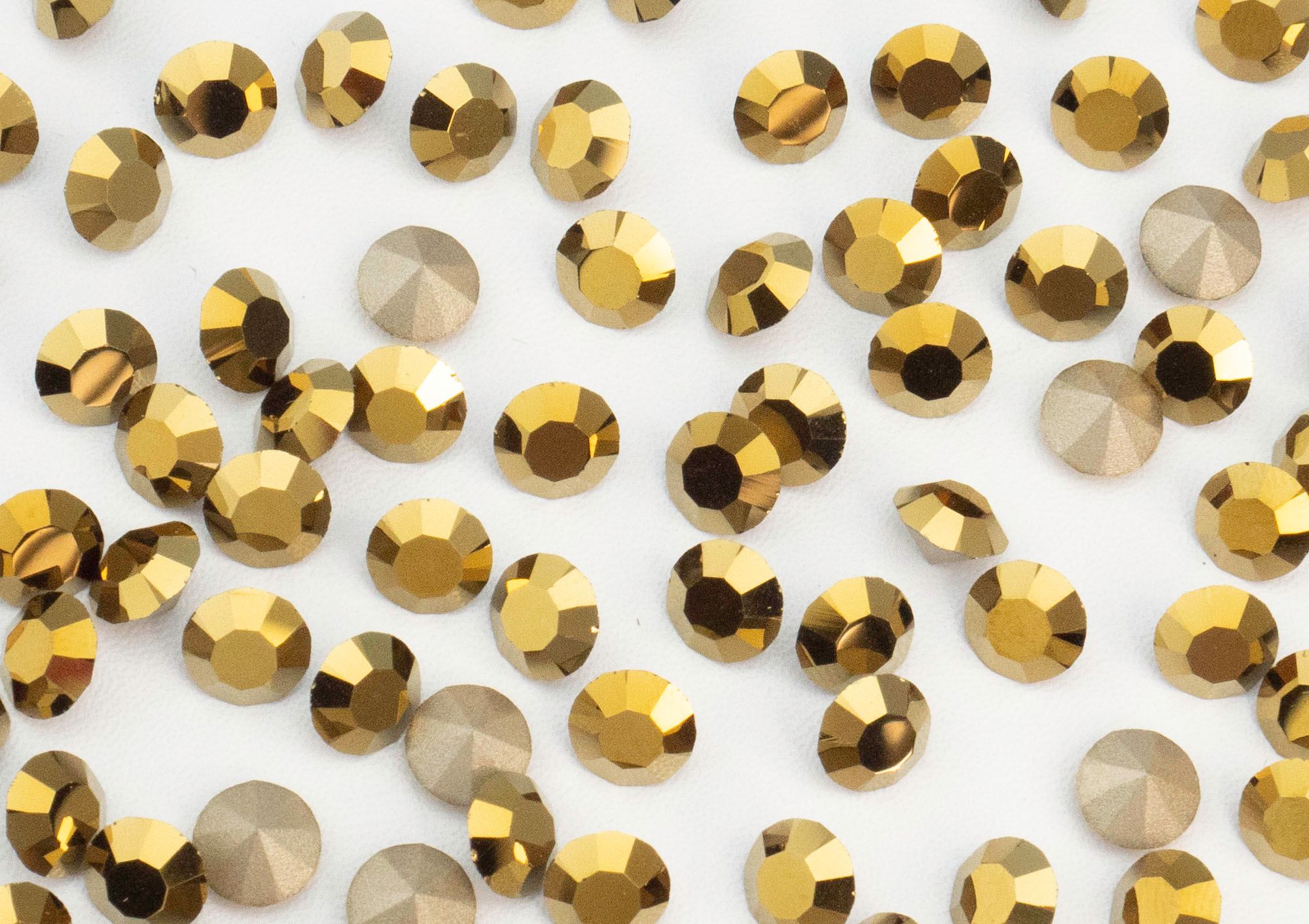 プレシオサ チャトンMAXIMA クリスタルモンテカルロ