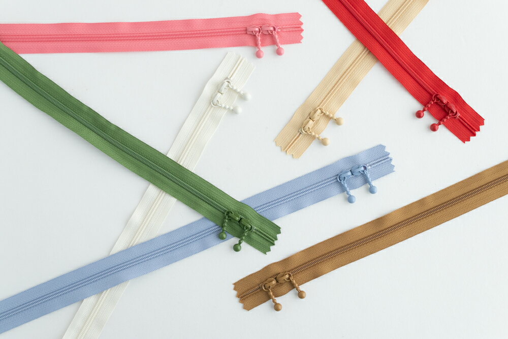 両開きコイルファスナー（玉付き） 50cm YKKファスナー 【メール便対応】 白 ベー...