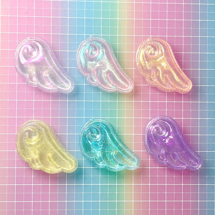 【B951】両面使えるオーロラ天使の羽 パーツ デコパニック ハンドメイド チャーム デコパニ アクセサリーパーツ 羽パーツ 羽根パーツ デコパーツ ゆめかわ 推し活 推し色 オーロラ かわいい キラキラ 可愛い 手作りアクセサリーパーツ ばら売り ハンドメイドアクセサリーの商品画像 3
