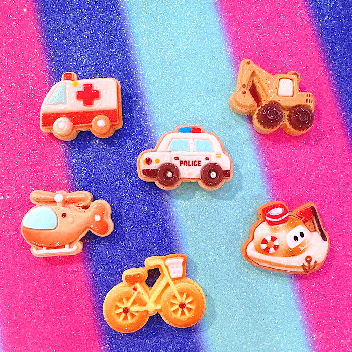 Rakuten - 【A204】乗り物アイシングクッキー パーツ デコパーツ DECOPANIC デコパニックアクセサリーパーツ ハンドメイド チャーム パーツ デコレーション カボション　クッキー　パトカー　ヘリコプター　男の子　車