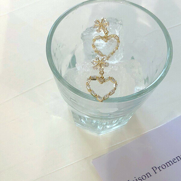 【送料無料】 ピアス イヤリング 韓国系フラワーハート ピアス&イヤリング ゴールド