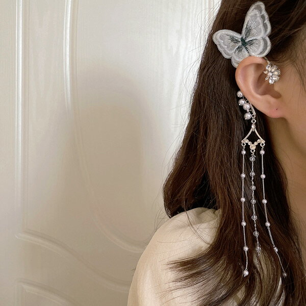 【即納あり】 イヤーフック 蝶々モチーフ パール ロングチェーン ちょうちょ バタフライ ホワイト シルバー