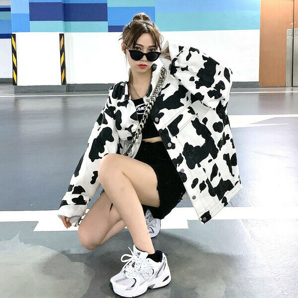 【即納あり】デニムジャケット 牛柄 COW柄 ビッグサイズ 白 黒 アウター ダンス 衣装 ヒップホップ コスチューム 韓国ファッション 大きいサイズ 個性的 服 原宿系