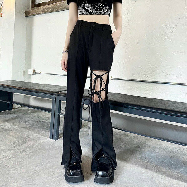 ファッション レディース トレンド カジュアル ストリート系 モード系 ハイライズ アシンメトリー アシメデザイン アウトレット品 かっこいい 黒 無地 肌見せ 膝あき 編み上げ クロスデザイン ダンス ハイウエスト フロントスリット ヒップホップ 服 ワンサイドオープン