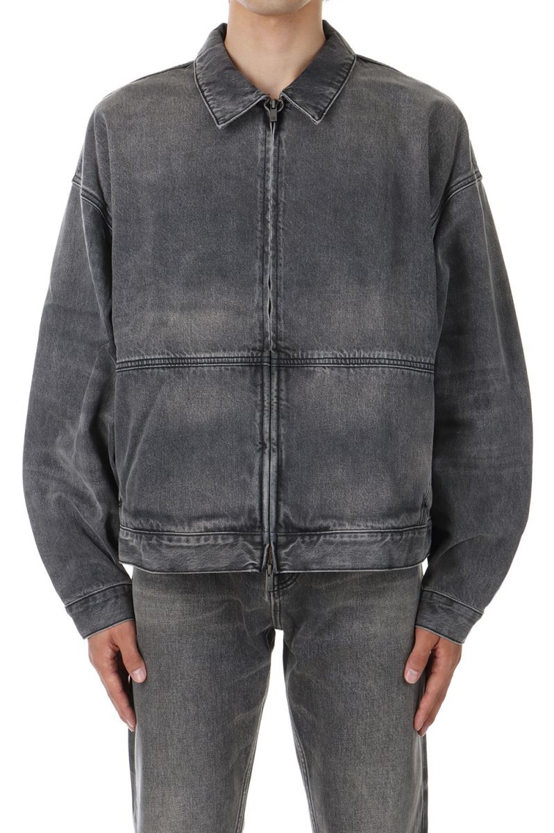 着用者:身長178cm 体重60kg 着用サイズ:M サイズ表　サイズ着丈身幅肩幅袖丈S63cm66cm63cm58cmM64cm70cm65cm60cm商品情報商品名DENIM TRUCKER JACKET / VINTAGE BLACK(202BT244270F)素材cotton100%取扱ショップ ZOETROPE by Intention（ゾエトロープ・バイ・インテンション）〒951-8063 新潟市中央区古町通 5-584TEL：025-229-1245（平日12時-18時半 / 土日祝 12時-19時 火曜定休 ）Mail:deepinsideinc-store@shop.rakuten.co.jpDENIM TRUCKER JACKET / VINTAGE BLACK(202BT244270F)ESSENTIALS(エッセンシャルズ)