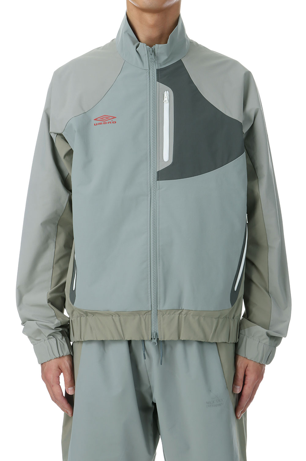 樂天商城 - TONAL TECH JKT by UMBRO / Earth Grey (25SS-MS3-019) MAGIC STICK(マジックスティック)