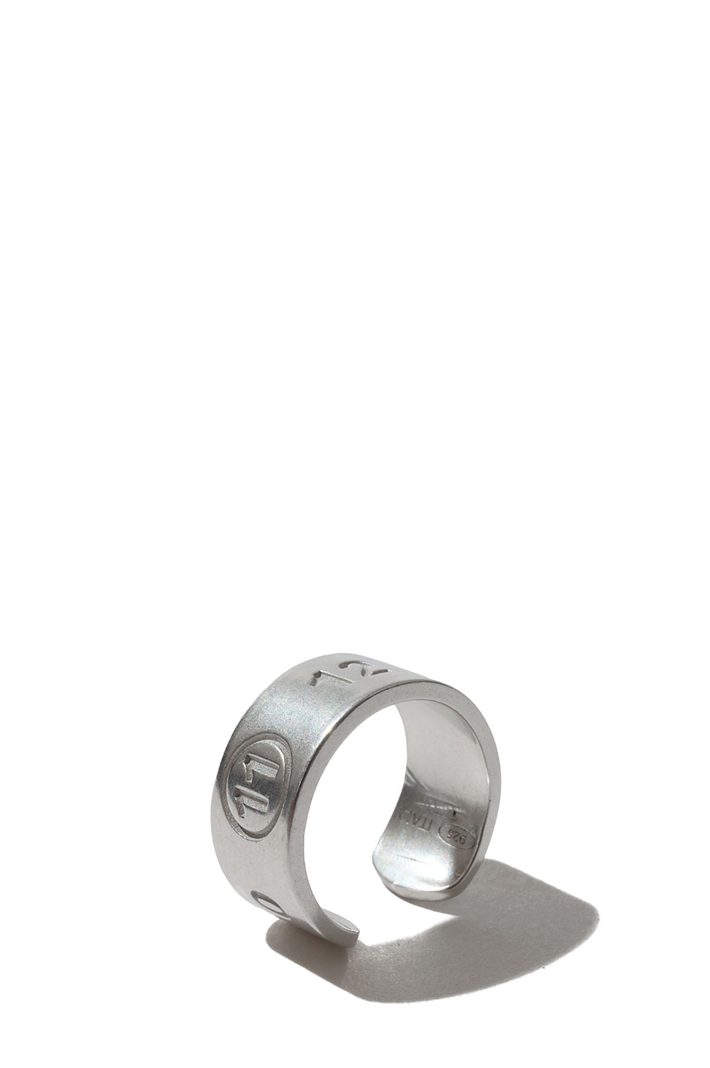 Number Reference Ear Cuff -101 Semi Matt Silver (SM1VG0066-P8863) Maison Margiela(メゾンマルジェラ)