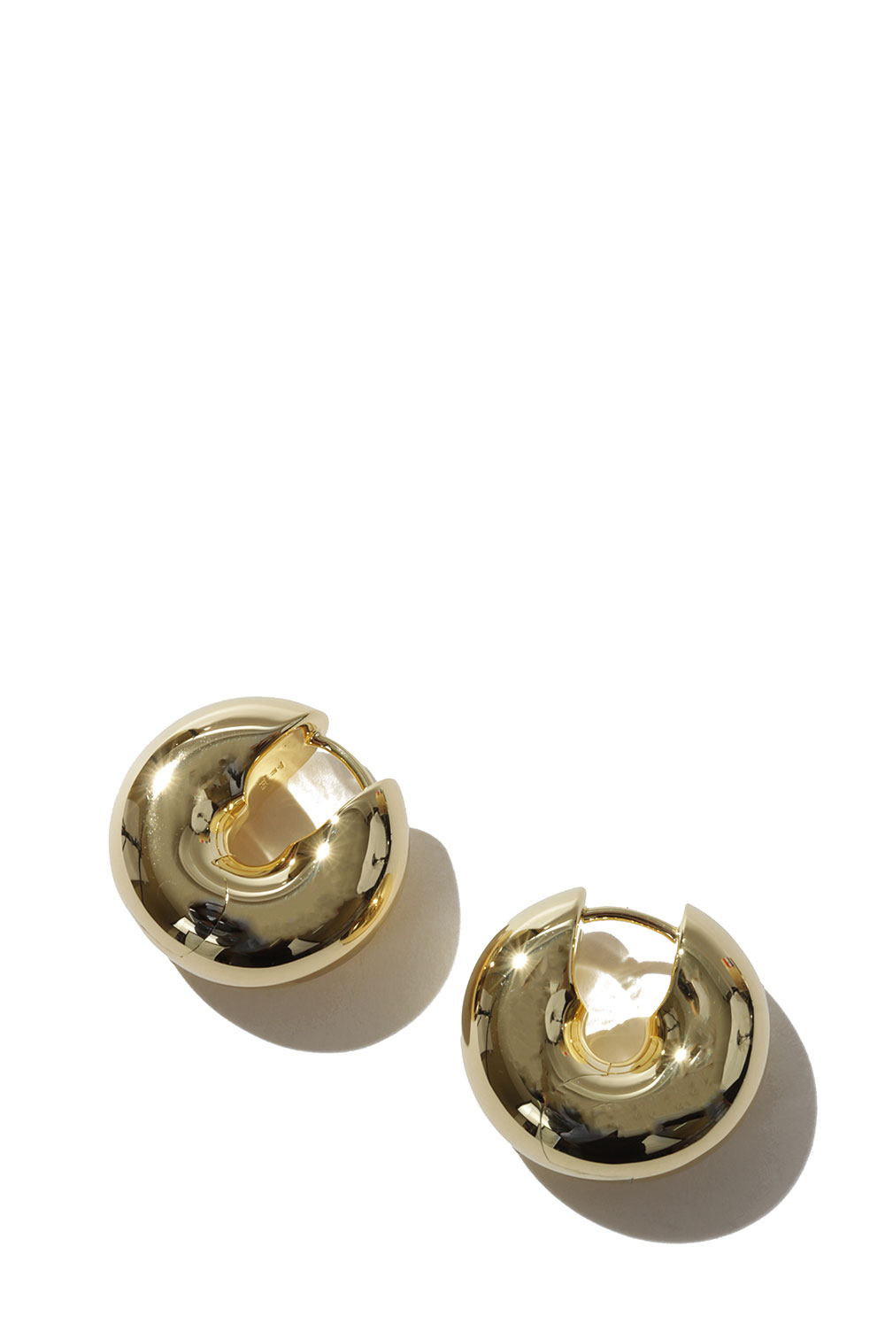 サイズ表　サイズ直径幅One Size2cm0.8cm商品情報商品名Sphere Hoops Gold - GOLD (101519)素材silver925 18k coating取扱ショップ by Intention（バイ インテンション）〒951-8063 新潟市中央区古町通5-587-1 2FTEL：025-229-1240（12時-19時 火曜定休 ）Mail:deepinsideinc-store@shop.rakuten.co.jpSphere Hoops Gold - GOLD (101519)TOMWOOD(トムウッド)