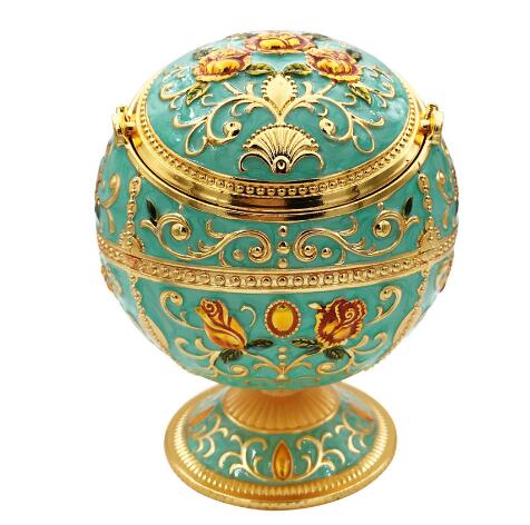 合金ボール タバコ用蓋つき灰皿 手で刻まれた模様 男性女性両方向けギフト