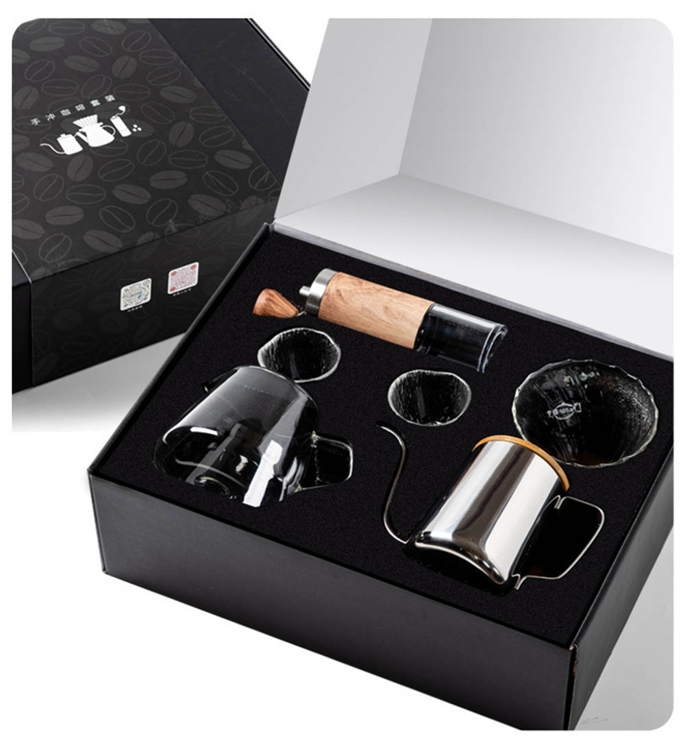 FINTRUEのコーヒーセット キャリーイングキット 手挽き コーヒーミル 小型 コーヒーグラインダー ステンレス臼 折り畳み式ハンド コーヒードリッパーポット付き 手挽式コーヒーグラインダー コーヒー用品5セット 家庭用 プレゼント｜アングル2