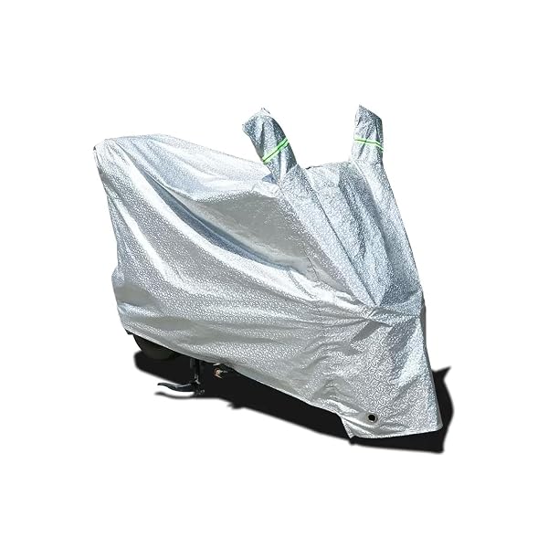 ■商品説明■ バイクカバー 300D厚 防水 UV 防塵 4ストライプ 反射ストリップ 盗難防止ロック穴 耐熱 (XXL シルバー) 高耐久防水＆防塵デザイン：本格的なバイクカバーは300Dの高密度ポリエステル素材で作られています。頑丈な防水コーティングは激しい雨や湿気からバイクを守り 防塵機能はホコリや汚れの付着を軽減します。屋外に駐車していても清潔さを保ちます。UV・耐熱性：特殊UV加工により 日差しによる塗装の劣化やチャイルドシートのひび割れを防ぎます。暑い環境でも熱に強く 夏の直射日光や冬の温度変化にも対応します。夜間の安全性を高める4つの反射ストリップ：サイドに幅広の反射ストリップを4つ配置。暗い場所での視認性が向上し 夜間の駐車でも認識されやすくなり 安全性が高まります。盗難防止ロック穴付き：底部の強化ゴムバンド+ロック穴設計で強風時でもズレにくく チェーンロックで固定可能。バイクの盗難リスクを低減します大型バイク用XXLサイズ：2.3mまでのバイクに対応するワイドサイズ。バイクカバー 300D厚 防水 UV 防塵 4ストライプ 反射ストリップ 盗難防止ロック穴 耐熱 (XXL シルバー)