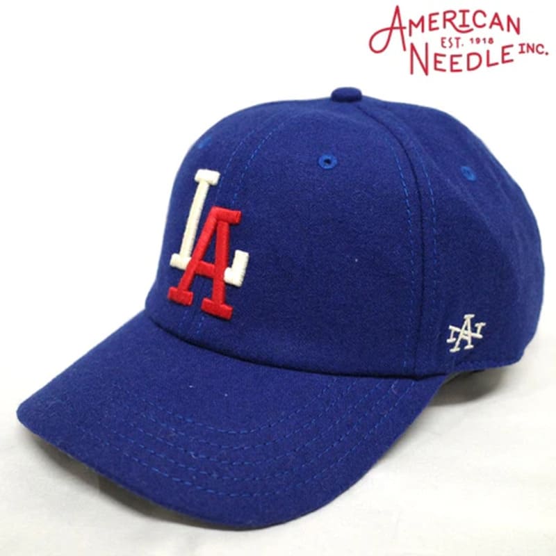 【送料無料】AMERICAN NEEDLE アメリカンニードル ベースボールキャップ Minor League BB マイナーリーグベースボール ロサンゼルス エンゼルス ロゴ 帽子 キャップ ロゴ 刺繍 メンズ レディース ユニセックス ロイヤル ブルー アメリカン ニードル smu670a-hog Minor League BB(マイナーリーグベースボール)ロサンゼルスエンゼルスデザイン。ウール混の6パネルクラウンのベースボールキャップ。調整可能なバックストラップです。ユニセックスで着用可能です。AMERICAN NEEDLE(アメリカンニードル)100年以上の歴史を持つアメリカを代表する老舗キャップブランド。シカゴ・カブスの選手がかぶっているような帽子をファン向けに販売するアイデアで成功を収め、全国の主要スポーツチームに帽子を供給するようになりました。今日では様々なライセンスブランドのキャップやアパレルを手掛け、常に業界をリードし続けています。－－－－－－－－－－－－－－－－－■商品情報商品番号smu670b-losカラーロイヤル(ブルー)サイズフリーバックストラップでサイズ調整可能素材ポリエステル60％ ウール40％－－－－－－－－－－－－－－－－－■注意事項※撮影のライティングの環境とご覧になる端末により実際の色彩と違って見える場合があります。■発送※宅配便で発送します。沖縄・離島は定形外郵便(特定記録あり)にて発送いたします。発着日時指定できません。－－－－－－－－－－－－－－－－－ 5