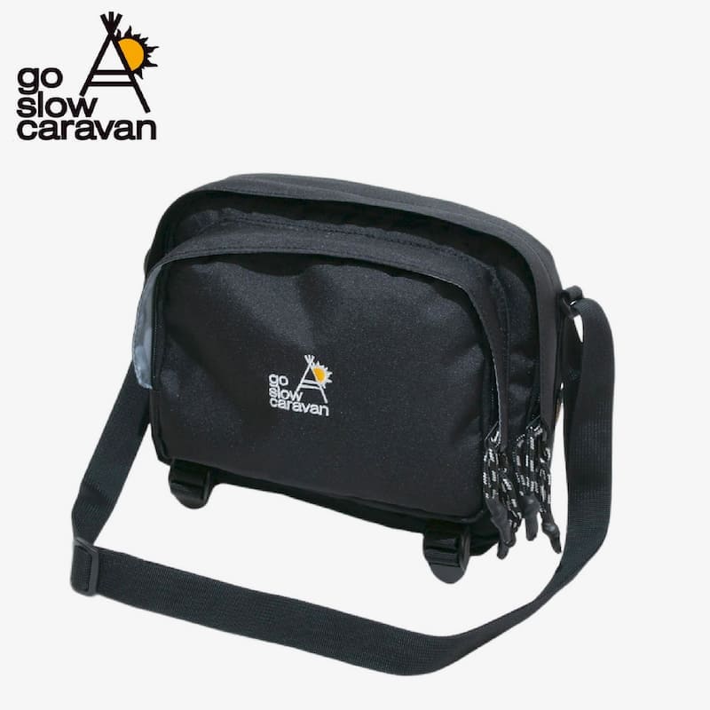 SLOW バッグ メンズ 【送料無料】ゴースローキャラバン go slow caravan ショルダー バッグ 鞄 かばん カバン 斜め掛け 肩掛け ミニバッグ 収納 マチあり 鞄 ロゴ 刺繍 メンズ レディース ユニセックス シンプル 黒 ブラック