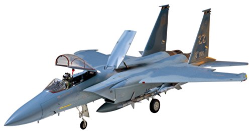 組み立てF-15C イーグル/長さ23.9インチ、幅16.05インチ、高さ6.92インチ/TM60304・パッケージ個数:1・組み立て塗装が必要なプラモデル。別途、接着剤や工具、塗料等が必要。・1/32スケール未塗装プラスチック組み立てキット・完成サイズ:全長605mm、全幅408mm商品紹介 【世界最強の実力をビッグスケールモデルで実感】 空戦能力を重視して開発され、世界最強の戦闘機と言われるアメリカ空軍F-15Cイーグルのプラスチックモデル組み立てキットです。迫力のビッグスケールでイーグルの精悍なスタイルを実感豊かにモデル化。主翼や胴体など主要部の組み立てにはビス止めを採用し、脚柱もダイキャスト製で確実な組み立てとともに強度も十分です。レドームや機首、バルカン砲のアクセスハッチも開閉でき、内部のレーダーや電子機器も精密感あふれる仕上がり。エアインテークや水平尾翼も可動式、さらにキャノピーやエアーブレーキは開閉を選んで取り付けられます。豊富な兵装パーツ、搭乗員の人形2体、デカール3種類付き。 【スペック】 完成時の全長605mm、全幅408mm ※この商品は、組み立て、塗装が必要なプラモデルです。 ※組み立て、塗装には別途、接着剤や工具、塗料等が必要です。 ※「プラモデル」は日本プラモデル工業協同組合所有の登録商標です。 商品説明 1/32スケールで有名機をモデル化するシリーズです。全体のプロポーションの正確さはもちろん、コクピットやエンジンなど細部にいたるまでの精密なディテール表現もビッグスケールならではの魅力。金属部品を多用した脚とリアルなソリッドゴム製のタイヤで足まわりの精密感や強度も充分です。 このメーカーについて 日本のみならず世界の数多くのファンに親しまれてる模型のトップブランド、タミヤ。プラスチックモデル、ラジオコントロールモデル、そして工作。楽しさにあふれた約600種類もの組立キットは、どれもがメイキングホビーとしての豊かな作る楽しみを持つものばかり。品質、内容の良さでも、タミヤ製品は多くのファンに選ばれ続けています。 安全警告 組み立て、塗装が必要なプラモデル。別途、工具、塗料等が必要。