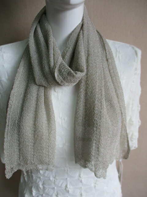 日本製 洗えるラメ 肌に優しくカメレオンラメ波柄ストール　グレー 洗える　高級　高品質　旅行　ギフト　プレゼント　秋 レディース ストール 秋冬 メンズ