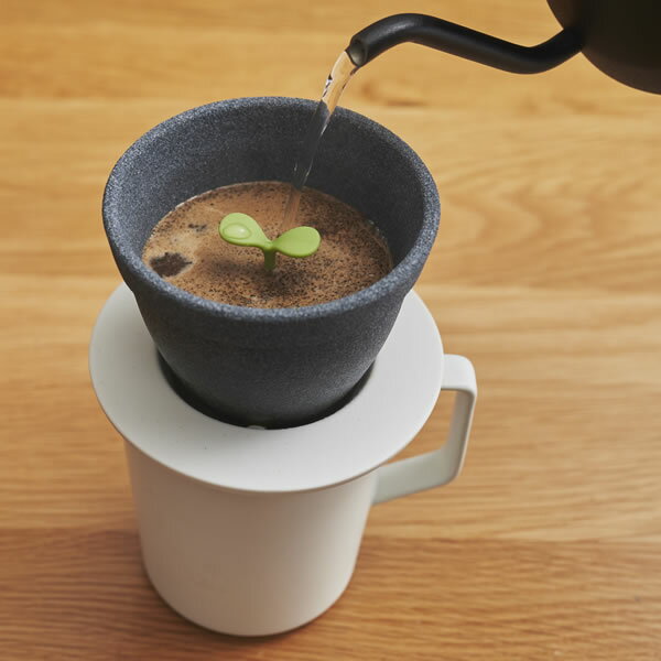 kinome 木の芽 コーヒードリッパー 1〜2人分 双葉 セラミック製 コーヒーフィルター ドリップ キノメ 珈琲 陶器 おしゃれ 紙フィルター不要 エコ キッチン用品 カトラリー ギフト プレゼント +d　HC 日本製 お洒落 モダン