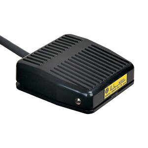Rakuten - 国際電業■型式:SFKF-1UL□フットスイッチ／ミニ・樹脂／ULタイプ□定格(抵抗負荷):AC250V 5A□接点構成:1c□動作:モーメンタリ□コード:SVTシールド付 3/18AWG 3芯1.5m□動作力(N):9.8□質量(g):310□保護構造:IP30