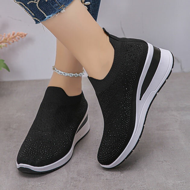 スパンコール付き 厚底 メッシュ スリッポン スニーカー 女性 レディース 靴 シューズ 春 夏 秋 通気性 ボリューム アクティブ スポーティ カジュアル ソフト ベルト ベルクロ キラキラ 軽量 楽ちん 快適