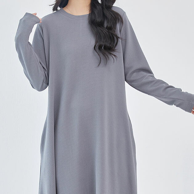 ソリッドカラー Aライン 長袖 マキシ ワンピース 女性 レディース オーインワン スカート 春 秋 長袖 単色 無地 ロング ゆったり フレア カジュアル きれいめ 上品 シンプル ミニマル 着まわし 体型カバー ゆったり イージー