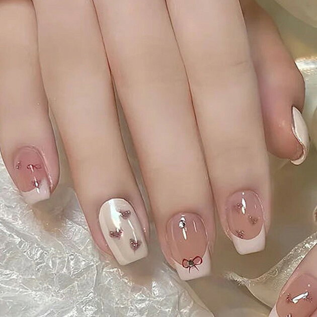 ハート リボン フレンチ デザイン ネイルチップ 女性 レディース 爪 ネイルアート シール つけ爪 大人 きれいめ 上品 立体 クリア ピンク ガーリー ナチュラル ベージュ 可愛い 花 ハート ラメ ビジュー オフィス オンコーデ