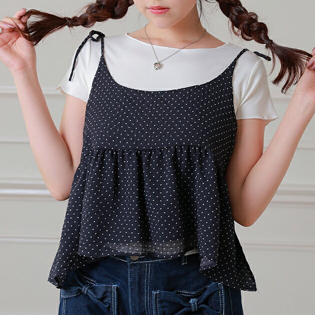 Anely ドット柄 ペプラム キャミソール レイヤード トップス 2点セット 半袖 クルーネック 女性 レディース 夏 水玉 重ね着 ドッキング 体型カバー トレンド スイート ガーリー 甘め かわいい キュート フェミニン 大人女子 着映え おしゃれ デート