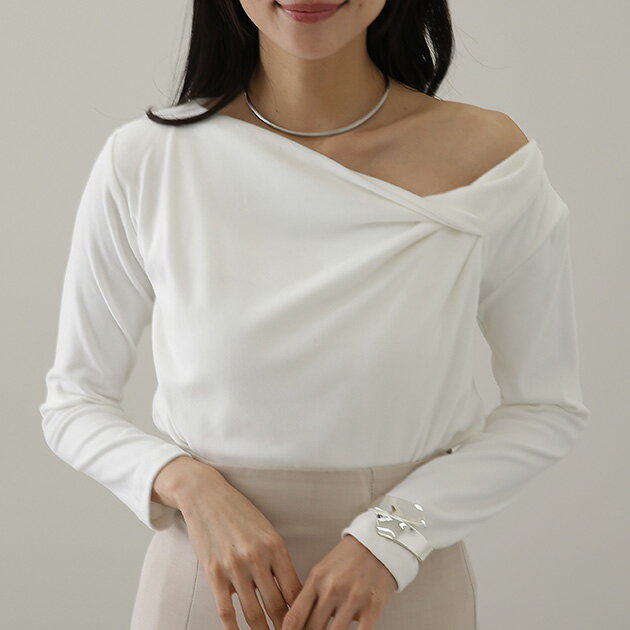 樂天商城 - ネック デザイン 長袖 トップス セットインスリーブ 女性 レディース 秋 冬 単色 ワンカラー 無地 ソフト やわらかい あたたかい 抜け感 女性らしい 個性的 おしゃれ フェミニン きれいめ 着回し おでかけ デート 20代 30代