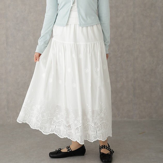 コットン フラワー 刺繍 クロシェ ティアード スカート ボトムス 女性 レディース 春 夏 単色 ワンカラー 無地 綿 ロング丈 ウエストゴム 楽ちん フレア 清涼感 ナチュラル ロマンティック 清楚 きれいめ おしゃれ 大人女子 おでかけ デート