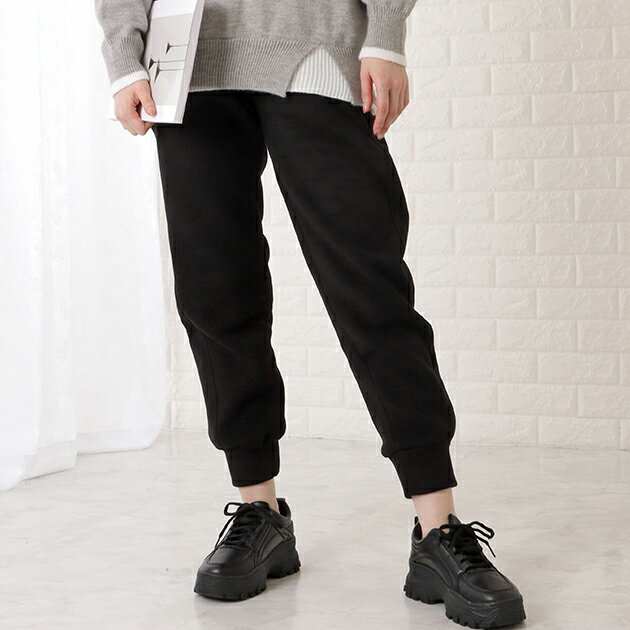 ワンポイント付ベーシックスウェットパンツ 女性 レディース ボトム ズボン ゆったり 春 夏 秋 冬 オールシーズン カジュアル 楽ちん ゆるコーデ 体型カバー エアリー ラフ カジュアル トレーニング スポーツ ワンマイルウエア 着回し