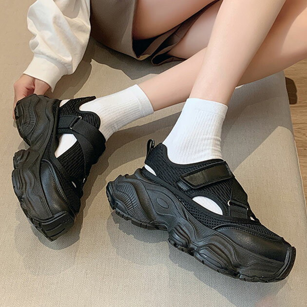 Rakuten - メッシュ ベルト 厚底 スニーカー サンダル シューズ 靴 レディース 女性 春 夏 秋 無地 単色 ワンカラー スポーツサンダル ボリューム 歩きやすい 脱げにくい 楽ちん スタイルアップ トレンド カジュアル スポーティー アクティブ おしゃれ