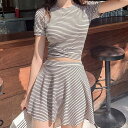 ボーダー柄 半袖 Tシャツ スカート タンキニ スイムウエア 女性 レディース ビキニ セットアップ 水着 夏 サマー クルーネック丸首 可愛い チビT クロップド カジュアル デイリー リゾート 海 ビーチ プール レジャー ラッシュガード リボン