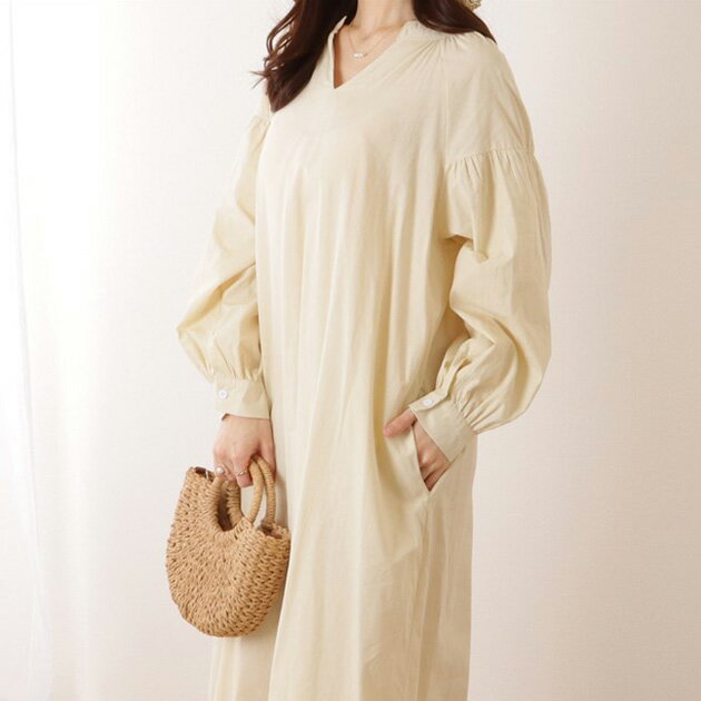 ソリッドカラー キーネック バルーン袖 マキシ ワンピース 女性 レディース スカート 春 夏 秋 ロング丈 Vネック ランタン袖 ボリューム 体型カバー ゆったり Aライン 単色 無地 シンプル カジュアル ラフ きれいめ エレガント 細見え ギャザー