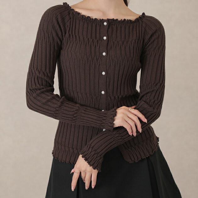 乐天商城 - 柄編み メロウ パールボタン ニット カーディガン トップス 長袖 ボートネック 女性 レディース 春 秋 単色 ワンカラー 細身 細見え 華奢見え タイト おしゃれ 女性らしい 上品 大人女子 大人っぽい きれいめ 上品 おでかけ デート 着回し