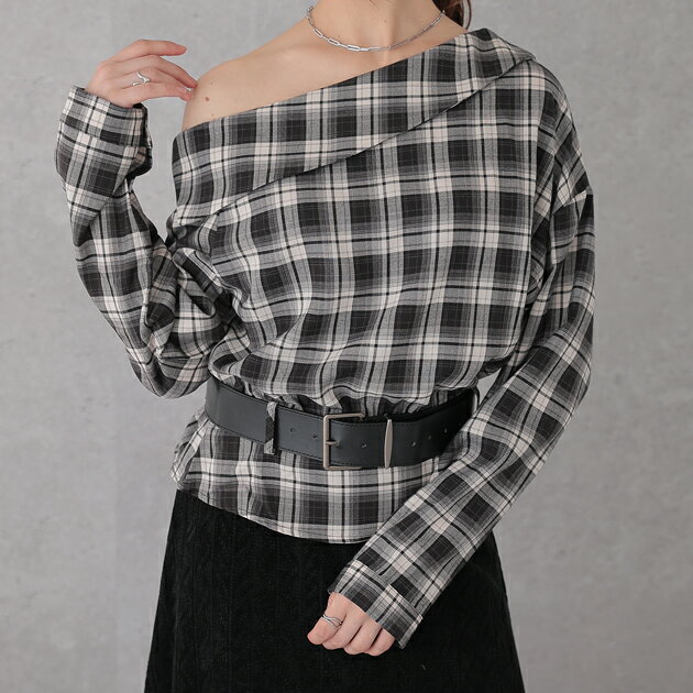 樂天商城 - チェック柄 アシンメトリー オフショル 長袖 プルオーバー 女性 レディース トップス ブラウス 春 秋 冬 配色 カラフル トラディショナル クラシカル 肌見せ デコルテ アシンメトリー 左右非対称 シャツ ゆったり 体型カバー カジュアル