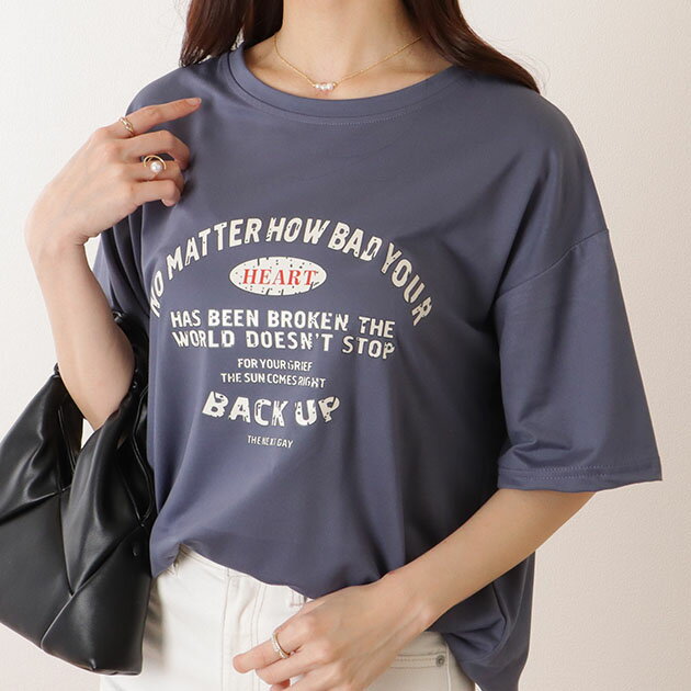 ビッグシルエット アルファベット ロゴ 半袖 Tシャツ 女性 レディース カットソー トップス プルオーバー 春 夏 ゆったり オーバーサイズ 体型カバー シンプル ミニマル 定番 カジュアル アクティブ ストリート 単色 ゆるコーデのサムネイル