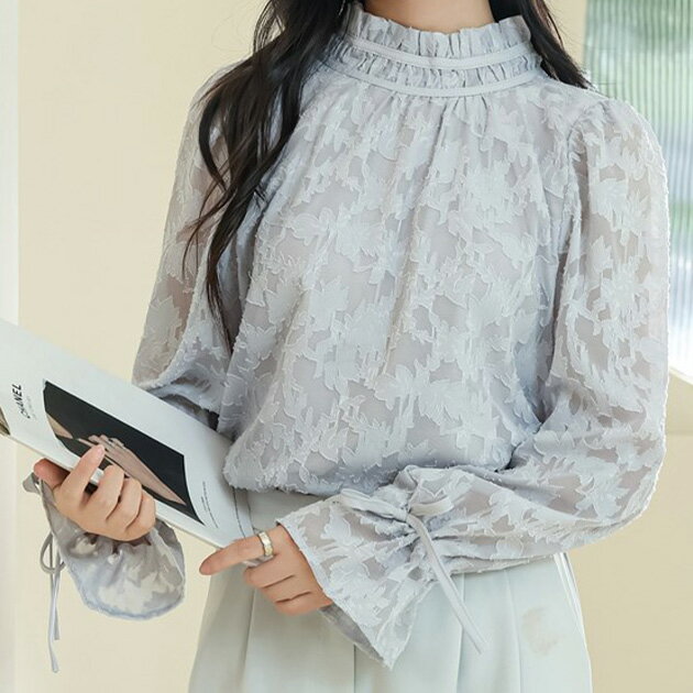 プチハイネック 花柄 レース シアー 長袖 ブラウス 女性 レディース トップス プルオーバー 春 夏 単色 無地 透け感 シフォン キャンディ袖 フリル ギャザー 上品 クラシカル フェミニン エレガント 華やか ドレッシー フォーマル セレモニーのサムネイル