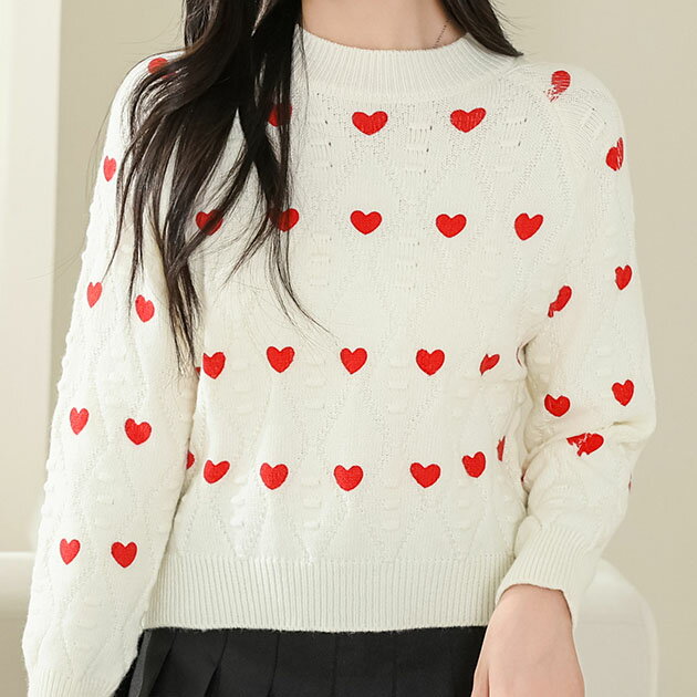 クルーネック ぽこぽこ ダイヤ ハート ニット プルオーバー 女性 レディース セーター 秋 冬 トップス キュート 可愛い ガーリー プリント コンパクト カジュアル ポップ 丸首 デイリー ロマンチック 華やか 凹凸のサムネイル