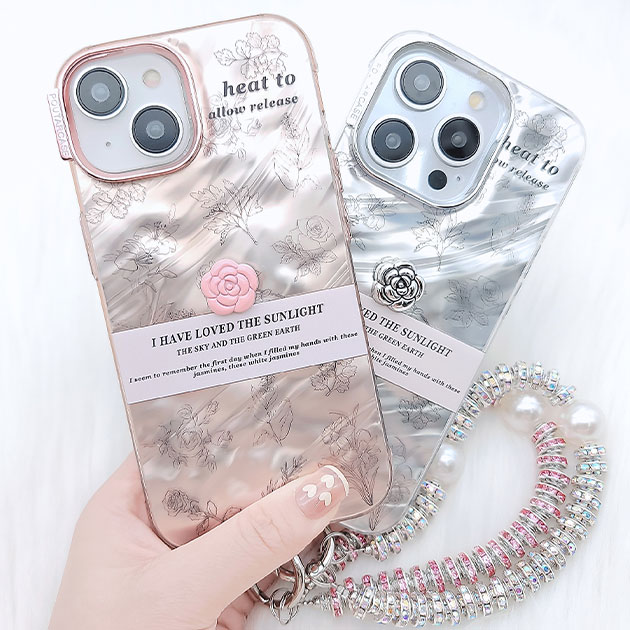 樂天商城 - ボタニカル柄 立体 ウエーブ iPhone ケース 女性 レディース スマホ カバー 光沢 TPU プラスチック 花 フラワー パール ビジュー ラベル タグ クリア 透明 ストラップ キーホルダー 涼しげ 清涼感 ツバキ 椿