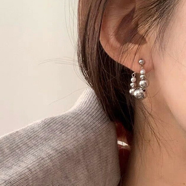 Chromium - メタリック ボール チェーン フープ ピアス 女性 レディース 耳飾り イヤリング アクセサリー パール リング ゴールド シルバー カジュアル 上品 きれいめ 大人 ニッチ ドレッシー レトロ エレガント オケージョン
