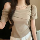 ワンショルダー アシンメトリー 半袖 リブ Tシャツ トップス レディース 夏 サマー 着丈短め タイト 細身 無地 単色 ヘルシー 色っぽい セクシー 肌見せ 抜け感 フェミニン 細見え 華奢見え 大人女子 おでかけ デート デイリー 通学 韓国コーデ
